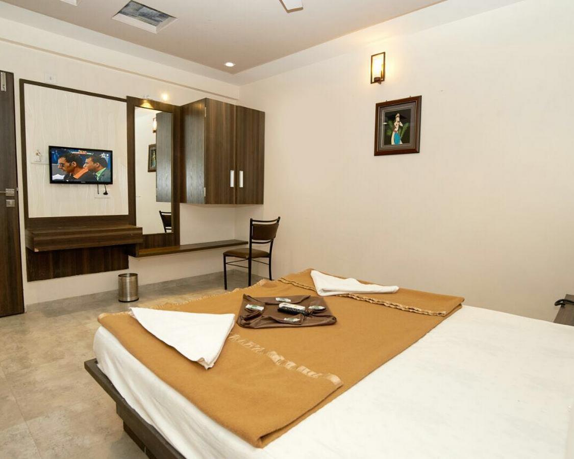 Hotel Sai Suraj Park Shirdi Exterior photo